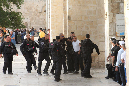 بيان لجمعية جماعة الاخوان المسلمين حول الاعتداء على الاقصى بيان لجمعية جماعة الاخوان المسلمين حول الاعتداء على الاقصى