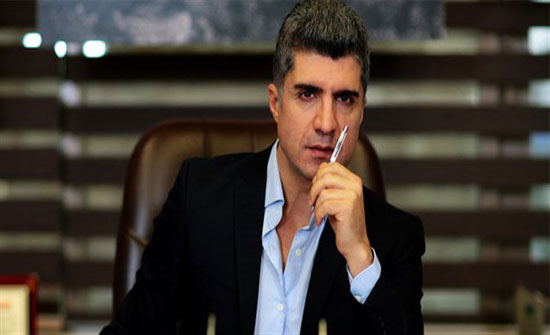 صدمة كبيرة لأوزجان دنيز بعد ولادة طفله الأول..هذا ما حدث ! صدمة كبيرة لأوزجان دنيز بعد ولادة طفله الأول..هذا ما حدث !