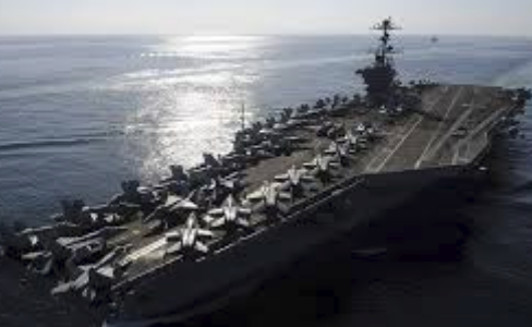 الحرس الثوري الإيراني يطلق صواريخ باتجاه حاملة طائرات أمريكية في الخليج
