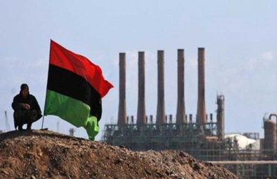 النفط الليبية تدعو حكومتي طرابلس والبيضاء لإبعادها عن دائرة الصراع النفط الليبية تدعو حكومتي طرابلس والبيضاء لإبعادها عن دائرة الصراع