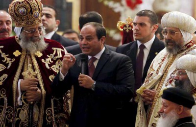 السيسي يعتذر للمسيحيين عما لحق بالكنائس من حرائق السيسي يعتذر للمسيحيين عما لحق بالكنائس من حرائق