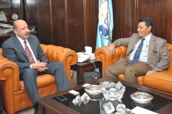 رئيس جامعة التكنولوجيا يلتقي  وفد ولاية ترنجانو الماليزية