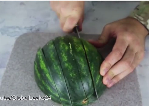 شاهد أحسن طريقة لتقطيع البطيخ