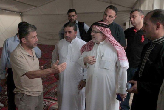 وزير الأوقاف يتفقد مواقع اقامة الحجاج في عرفات وزير الأوقاف يتفقد مواقع اقامة الحجاج في عرفات