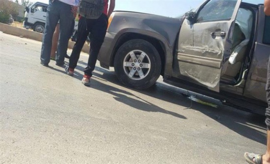 بالصور : انقطاع التيار الكهربائي عن منطقة الهاشمي بسبب حادث مرور بالصور : انقطاع التيار الكهربائي عن منطقة الهاشمي بسبب حادث مرور