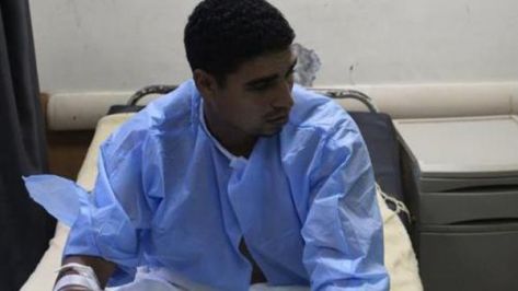مأساة.. فقد ابنه وزوجته بـ''مركب الموت'' واتهموه بالقتل مأساة.. فقد ابنه وزوجته بـ''مركب الموت'' واتهموه بالقتل