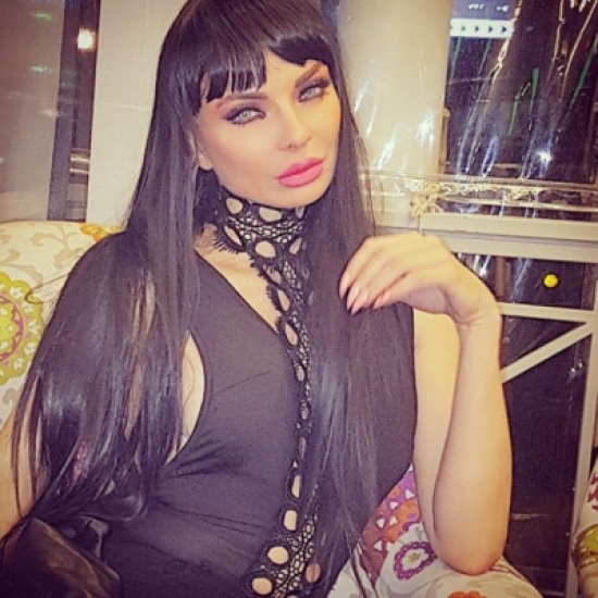 ميريام كلينك بالبيجاما حافية في الشارع! – بالصورة ميريام كلينك بالبيجاما حافية في الشارع! – بالصورة