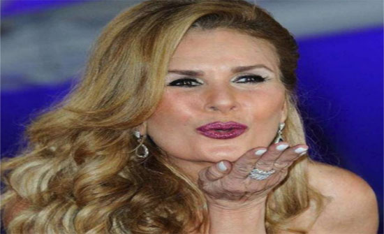 الفنانة المصرية يسرا تصاب بفيروس (كورونا) الفنانة المصرية يسرا تصاب بفيروس (كورونا)