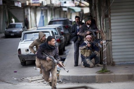 قتلى من النظام قرب السفيرة وقصف حلب بالبراميل المتفجرة قتلى من النظام قرب السفيرة وقصف حلب بالبراميل المتفجرة