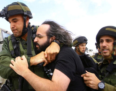 إسرائيل تعتقل يهودياً كشف معلومات عن فلسطينيين " باعوا " أراضيهم لمستوطنين إسرائيل تعتقل يهودياً كشف معلومات عن فلسطينيين " باعوا " أراضيهم لمستوطنين