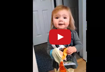 أتحداكم أن تفهموا ماذا تقول هذه الفتاة!!