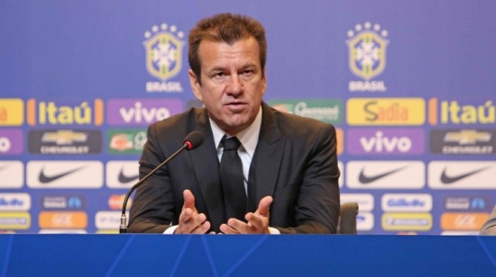 مدرب البرازيل يُطالب بالنظر إلى الجانب الإيجابي لسباعية ألمانيا مدرب البرازيل يُطالب بالنظر إلى الجانب الإيجابي لسباعية ألمانيا