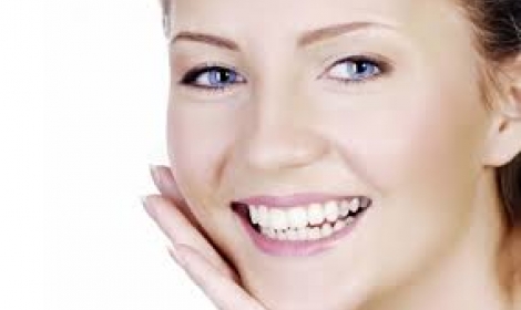 تمرين الضحك من القلب 5 دقائق يومياً يمنحك السعادة