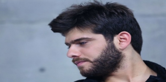 انتحار شقيق الفنان الكردي العراقي عمار كوفي " صورة " انتحار شقيق الفنان الكردي العراقي عمار كوفي " صورة "