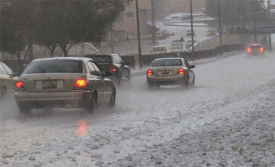 الأمانة تتعامل بحالة الطوارئ المتوسطة مع المنخفض الجوي