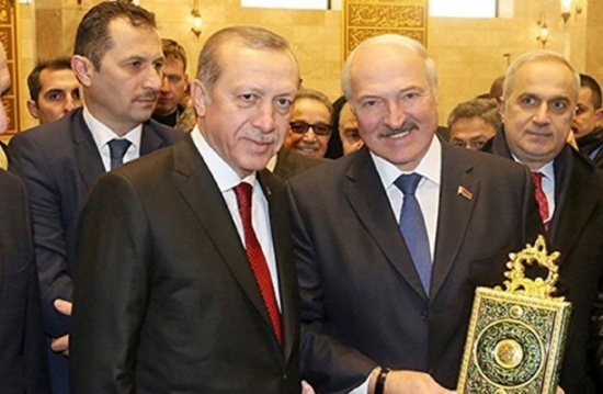جدل حول إسلام رئيس بلاروسيا.. من أين بدأت القصة؟ جدل حول إسلام رئيس بلاروسيا.. من أين بدأت القصة؟