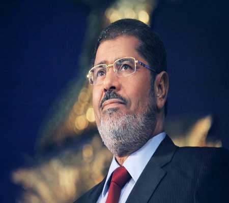 مرسي: عدونا بالخارج واهم إذا حلم بعودتنا للوراء