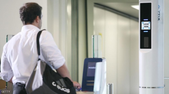 قريبا.. وجهك "جواز سفرك" بمطارات العالم