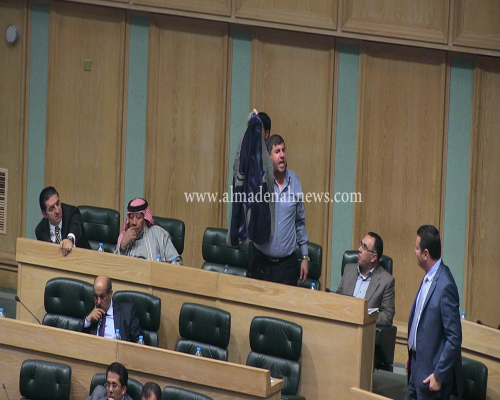 لماذا خلع يحيى السعود " الجاكيت " تحت القبة ؟