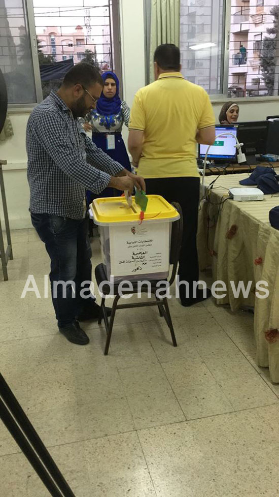 بالفيديو والصور: شاهدوا وقائع الانتخابات في جبل الحسين وتلاع العلي