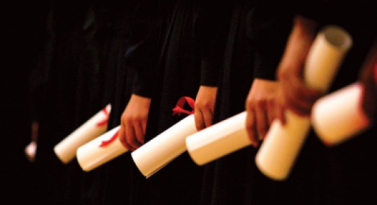 وثيقة لـ " ذبحتونا " تؤكد نية الحكومة رفع الرسوم الجامعية وثيقة لـ " ذبحتونا " تؤكد نية الحكومة رفع الرسوم الجامعية