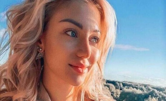 بعدما وصفت بوتين بالمختل عقلياً عارضة أزياء روسية جثة في حقيبة سفر بعدما وصفت بوتين بالمختل عقلياً عارضة أزياء روسية جثة في حقيبة سفر