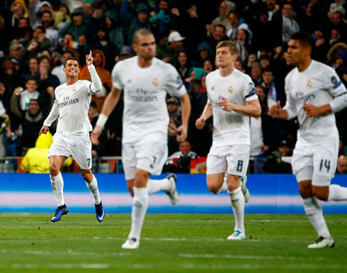 بالفيديو: "هاتريك" رونالدو يمنح ريال مدريد بطاقة العبور لنصف نهائي الأبطال