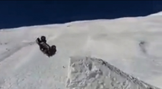 مغامرة سيارة الثلج