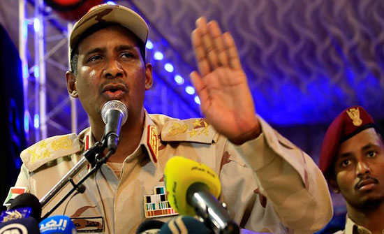 السودان.. نائب رئيس المجلس العسكري الانتقالي يبعث برسالة لولي العهد السعودي السودان.. نائب رئيس المجلس العسكري الانتقالي يبعث برسالة لولي العهد السعودي