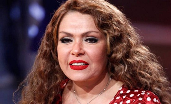 لوسي تظهر بتجاعيد ومن دون ماكياج في أحدث صورة لها! لوسي تظهر بتجاعيد ومن دون ماكياج في أحدث صورة لها!