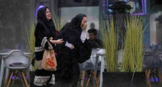 السعودية تكشف عن سر المجهول الذي صور النساء وابتزهن عبر "سناب شات" السعودية تكشف عن سر المجهول الذي صور النساء وابتزهن عبر "سناب شات"