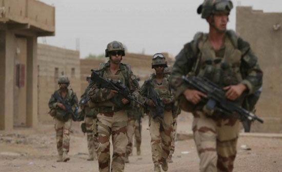 الجيش الفرنسي يعلن مقتل عشرات المسلحين في مالي الجيش الفرنسي يعلن مقتل عشرات المسلحين في مالي