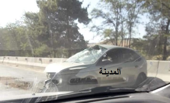 بالصور : اصابة بحادث سير في شارع عمان السلط