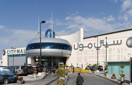 اعادة فتح سيتي مول امام المتسوقين بعد اخلائه بسبب الامطار اعادة فتح سيتي مول امام المتسوقين بعد اخلائه بسبب الامطار