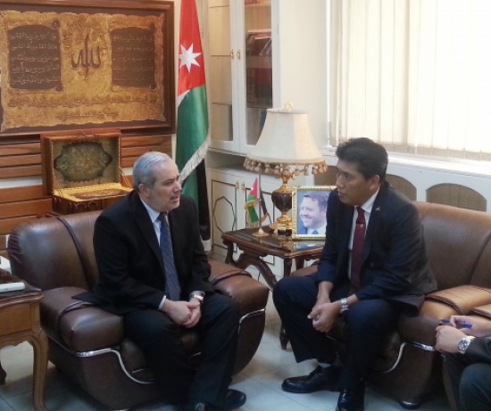 وزير الأوقاف يستقبل السفير الاندونيسي