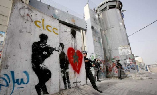 الحكومة الفلسطينية تحمل إسرائيل المسؤولية الكاملة عن حياة الأسرى المضربين