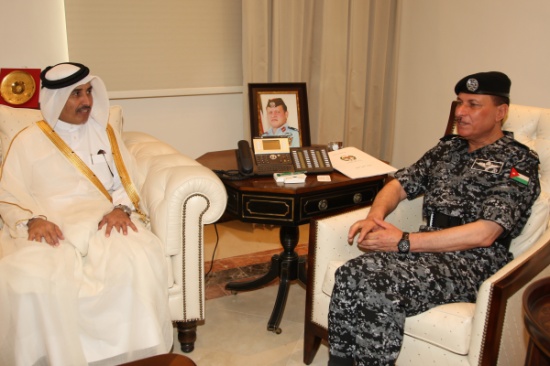 طوالبة يستقبل السفير القطري لدى الأردن في مكتبه طوالبة يستقبل السفير القطري لدى الأردن في مكتبه