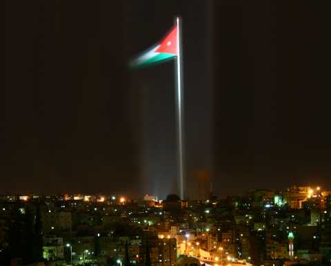 المحافظات تواصل احتفالاتها بعيد الاستقلال وذكرى تعريب قيادة الجيش