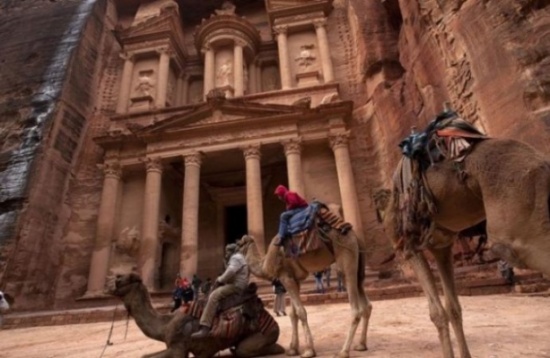 الرئيس الألباني يزور البترا