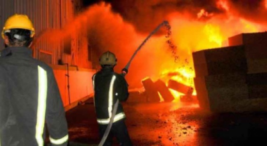 اخماد حريق مستودع في العقبة.. والسبب قيد التحقيق