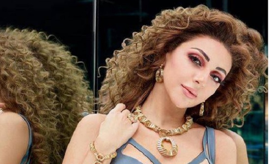 بالفيديو - ميريام فارس بنحافة مفرطة.. هذا ما فعلته ببنطالها الممزق وحقيبتها الضخمة في الشارع بالفيديو - ميريام فارس بنحافة مفرطة.. هذا ما فعلته ببنطالها الممزق وحقيبتها الضخمة في الشارع