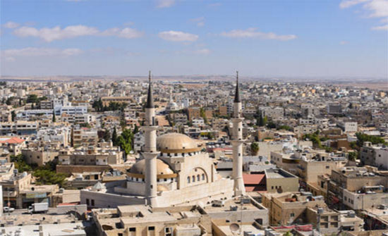 مطالب بالاهتمام باللوحات الارشادية في مادبا