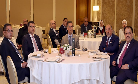 الحنيفات يدعو الى تضافر الجهود للنهوض بقطاع الزيتون بالأردن الحنيفات يدعو الى تضافر الجهود للنهوض بقطاع الزيتون بالأردن