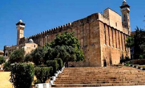 الاحتلال يمنع رفع الأذان في المسجد الابراهيمي 80 وقتاً خلال أيلول الاحتلال يمنع رفع الأذان في المسجد الابراهيمي 80 وقتاً خلال أيلول