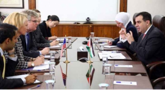 الفاخوري: يدعو الى تعزيز منعة الاردن في مسألة اللاجئين الفاخوري: يدعو الى تعزيز منعة الاردن في مسألة اللاجئين