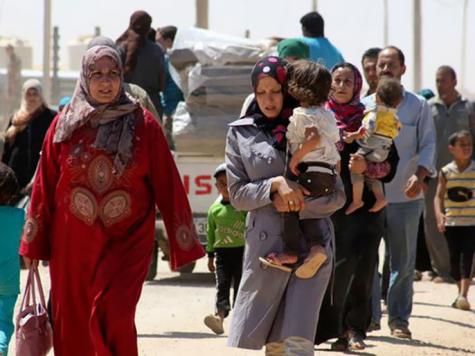 198 لاجئا سوريا جديدا يجتازون الشيك الحدودي باتجاه الاراضي الاردنية