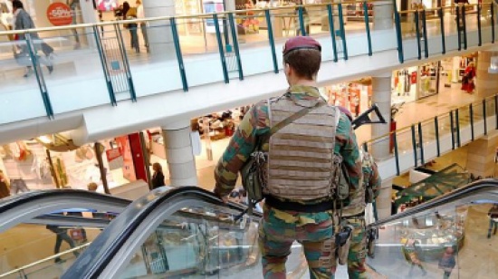 إنذار بوجود قنبلة بمركز تسوق في بروكسل إنذار بوجود قنبلة بمركز تسوق في بروكسل