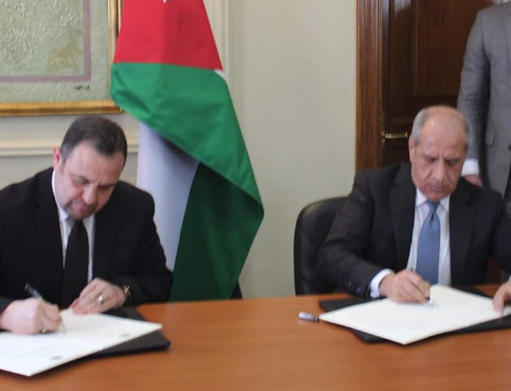الخارجية توقع اتفاقية لاستضافة مقر الهيئة العربية للبث الفضائي