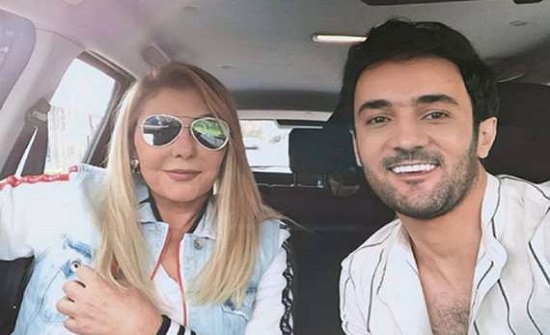 نادية الجندي  تشيد بنجلها: موهوب