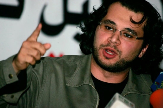 تميم البرغوثي : قرار إلغاء أمسيتي الشعرية في عمان ليس له " أبعاد سياسية " تميم البرغوثي : قرار إلغاء أمسيتي الشعرية في عمان ليس له " أبعاد سياسية "